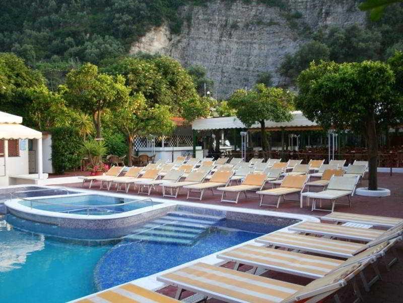 Grand Hotel Parco Del Sole ซานตาเญลโล ภายนอก รูปภาพ
