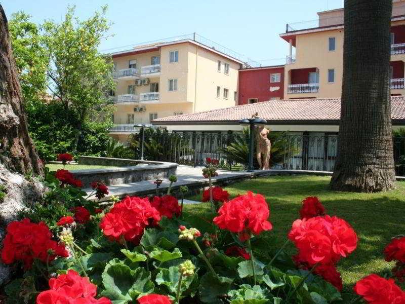 Grand Hotel Parco Del Sole ซานตาเญลโล ภายนอก รูปภาพ